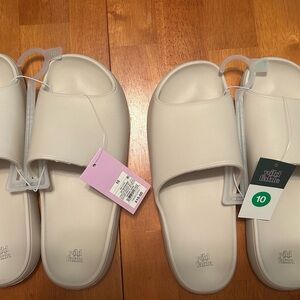 Wild Fable Cream Slippers